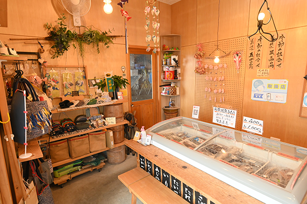 �������Y