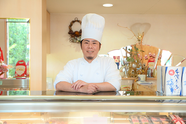 �����َq �V������