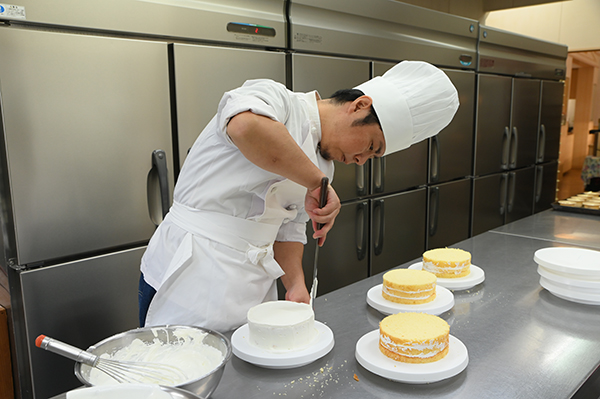 �����َq �V������