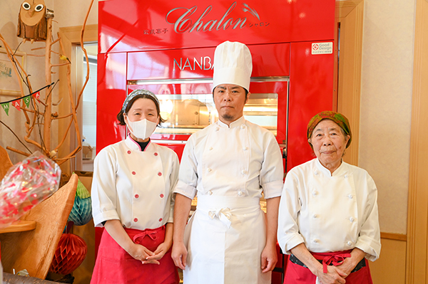 �����َq �V������